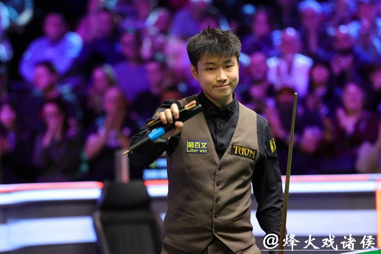 赵心童4-5不敌马奎尔 无缘斯诺克武汉公开赛16强 赵心童4-5不敌马奎尔 无缘斯诺克武汉公开赛16强