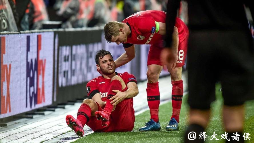 勒沃库森主力前锋弗兰德因伤告别本赛季